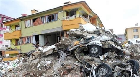 1999 depreminde kaç kişi hayatını kaybetti